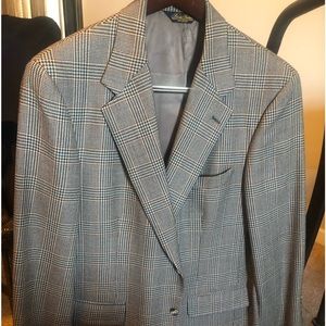 Brooks brothers all wool 44 regular sport coat tan plaid. Dress or casual.